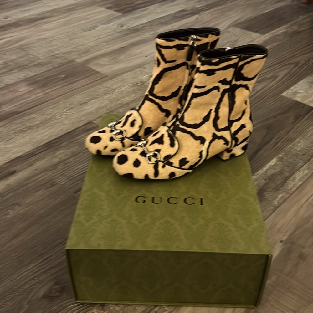 Gucci leopard boots